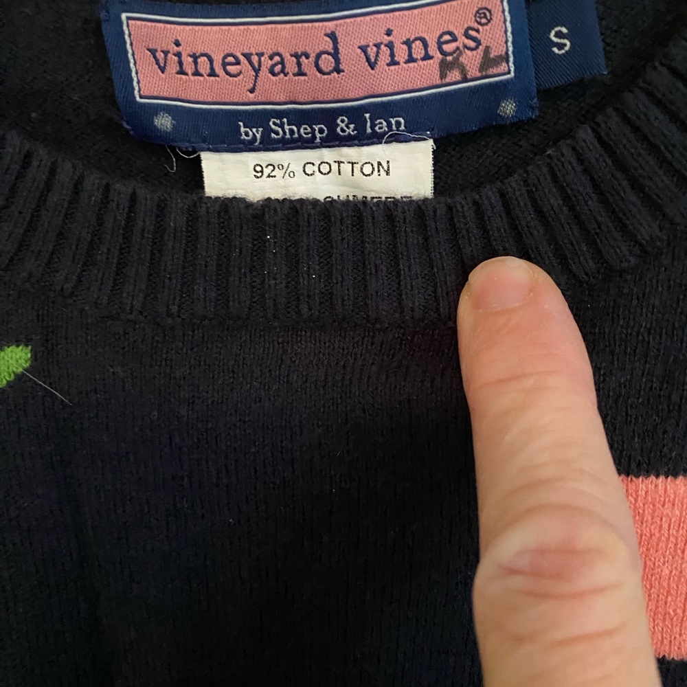 Vineyard Vines Sweater - Picture 5 of 6